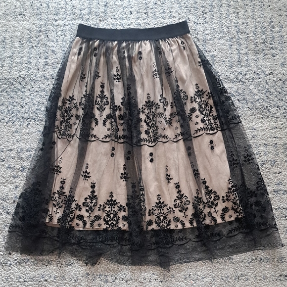 Metro Wear Dresses & Skirts - Metro Wear Black and Cream Floral A-Line Skirt